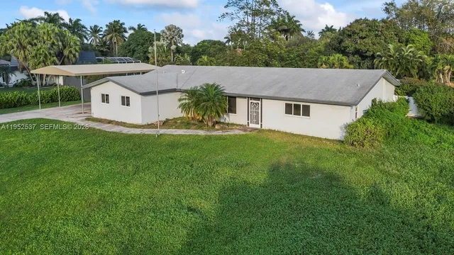 $1,079,000 | 2800 Southwest 116th Avenue, Davie, FL 33330