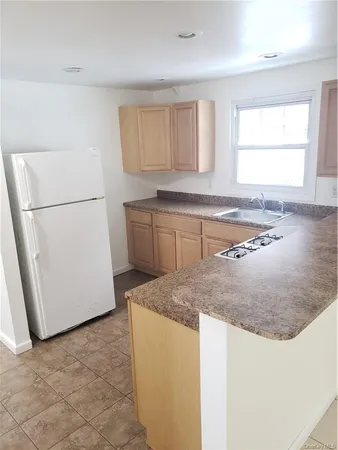 $2,000 | 51 Hillandale Avenue, Unit 2, White Plains, NY 10603
