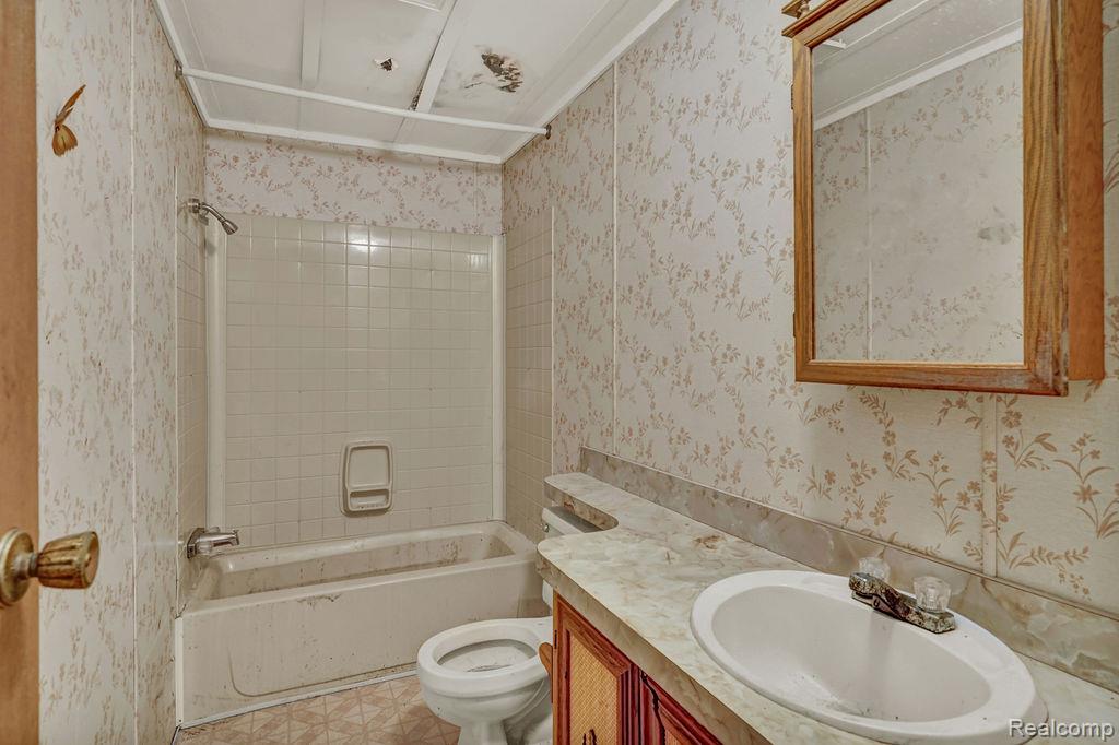 4137 Port Austin Road Caseville, MI 48725 - Photo 21 of 37 DSC07672.jpg