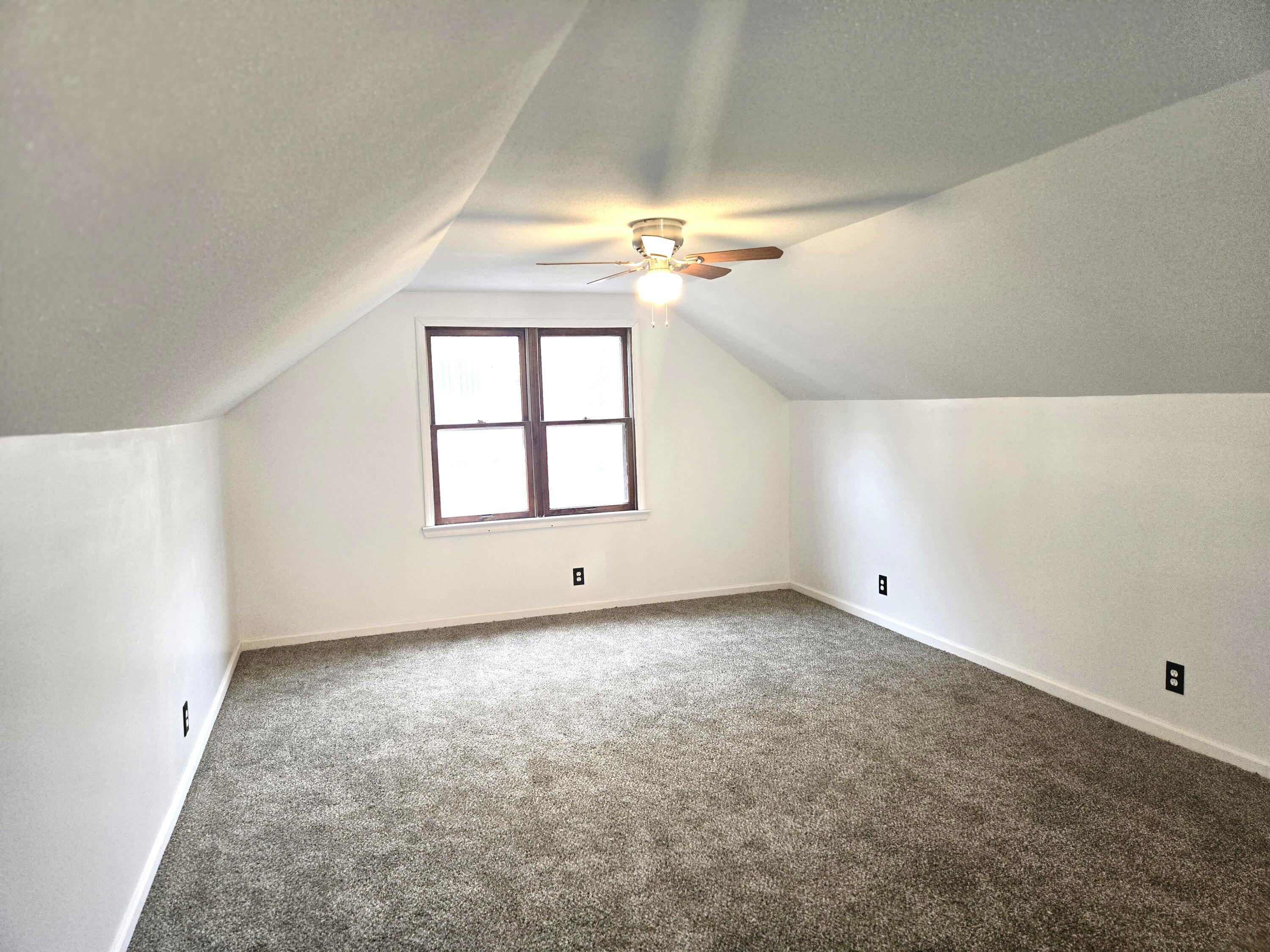 18000 Ilene Street Detroit, MI 48221 - Photo 18 of 93 Main bedroom-upstairs 3