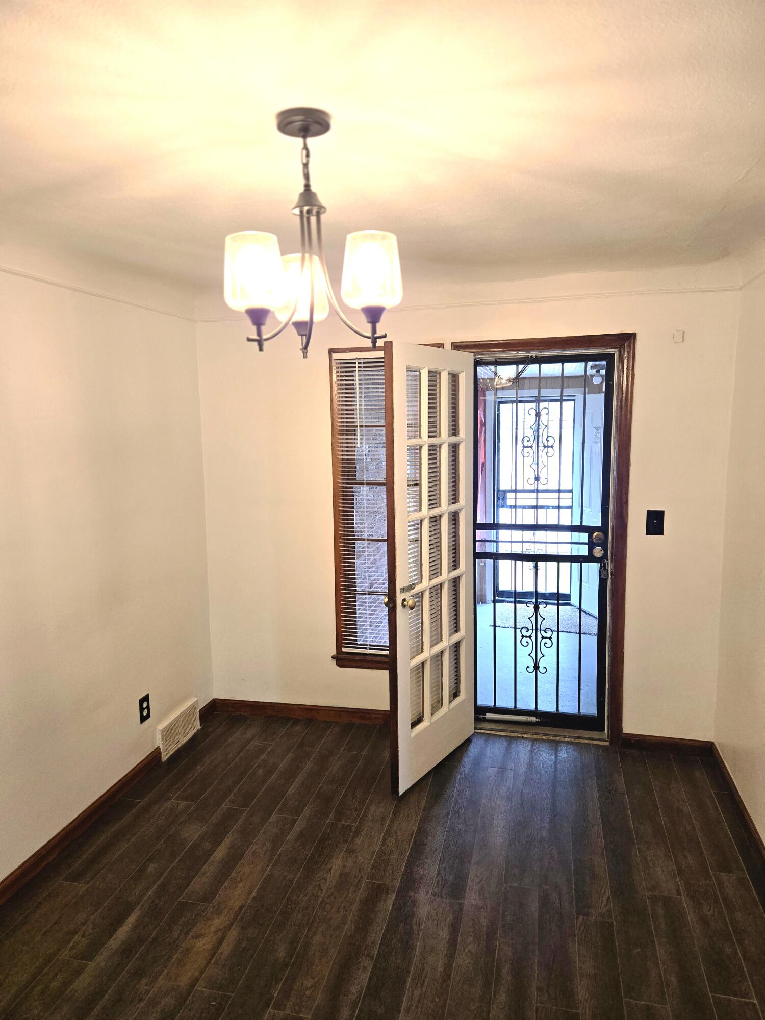 18000 Ilene Street Detroit, MI 48221 - Photo 50 of 93 dining room