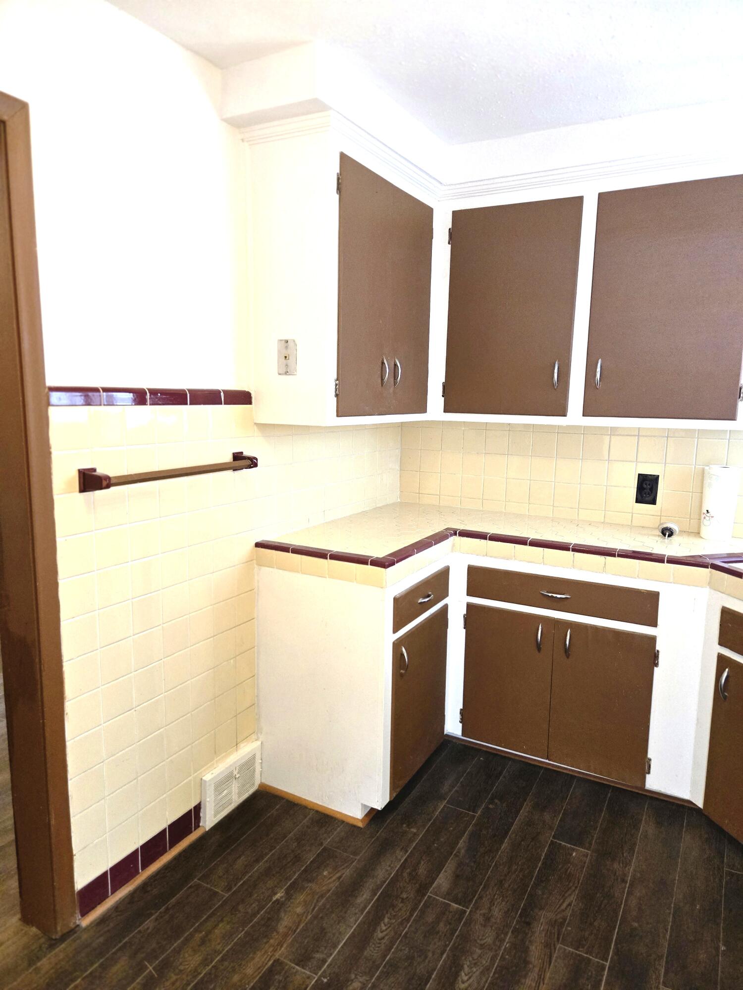 18000 Ilene Street Detroit, MI 48221 - Photo 58 of 93 kitchen