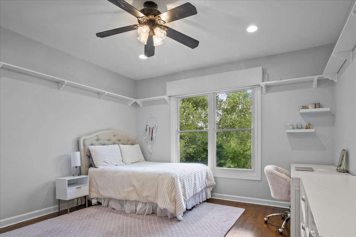 101 Crestview Drive Deerfield, IL 60015 - Photo 27 of 37 a bed room with a bed and a large window