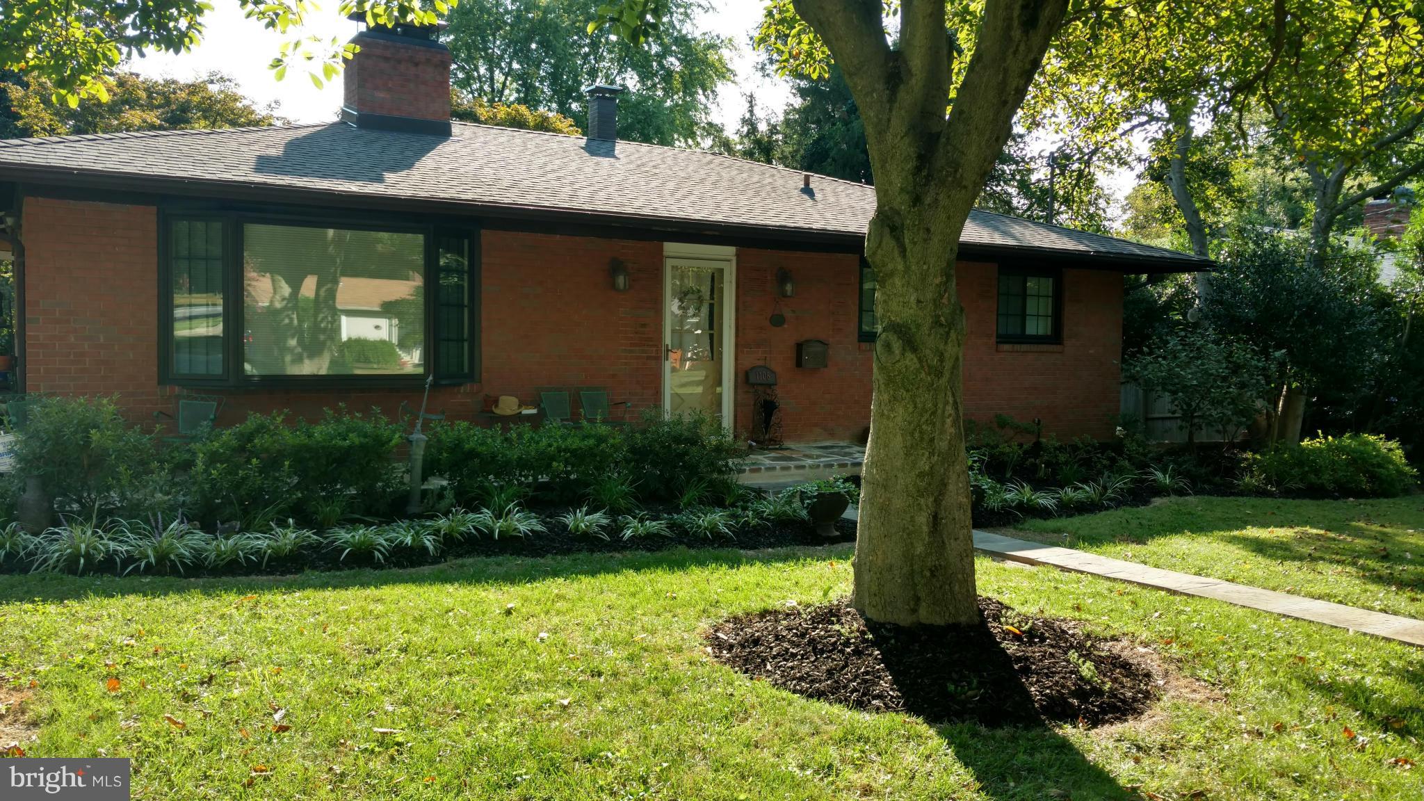 1108 Dunoon Road Silver Spring, MD 20903 - Photo 2 of 30 Exterior (Front)