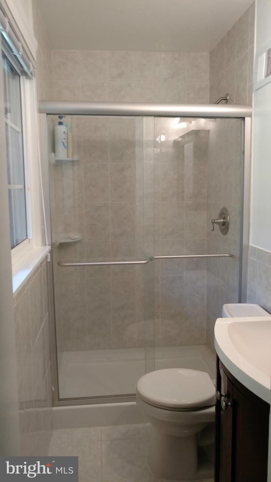 1108 Dunoon Road Silver Spring, MD 20903 - Photo 23 of 30 Bath (Master)