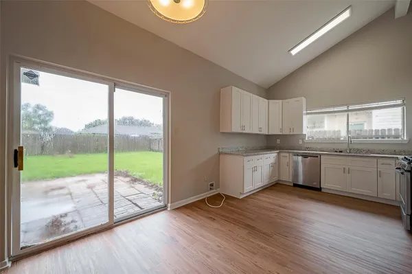 $1,950 | 1126 West Belgravia Drive, Pearland, TX 77584