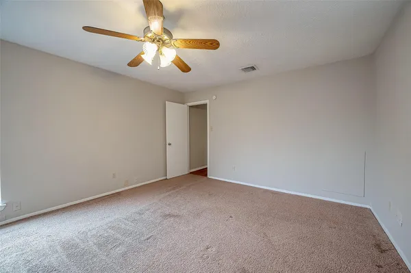 $1,950 | 1126 West Belgravia Drive, Pearland, TX 77584