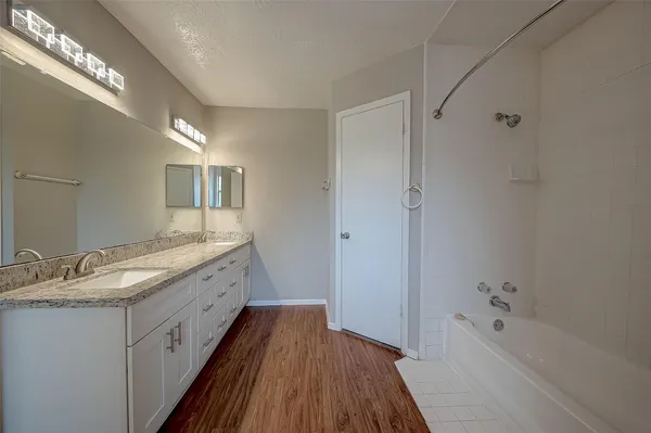 $1,950 | 1126 West Belgravia Drive, Pearland, TX 77584