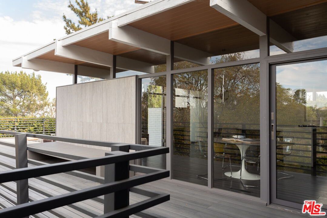 2135 Ridgemont Drive Los Angeles, CA 90046 - Photo 19 of 26