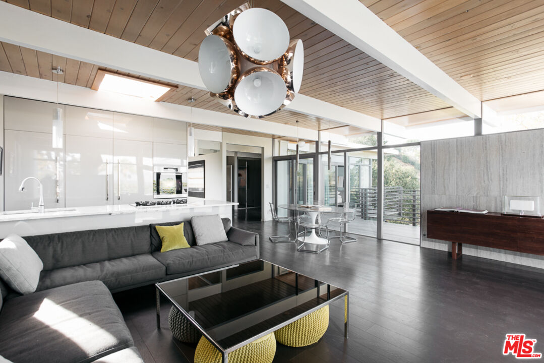 2135 Ridgemont Drive Los Angeles, CA 90046 - Photo 5 of 26