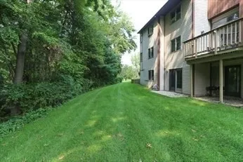 $1,895 | 2 Pine Grove Drive, Unit 2, South Hadley, MA 01075