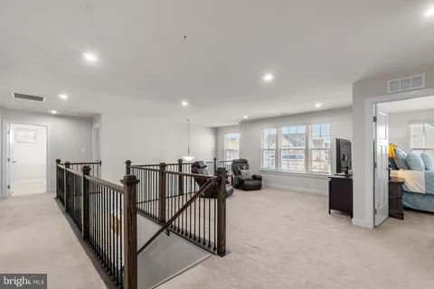 $825,000 | 5245 Red Maple Drive, Frederick, MD 21703