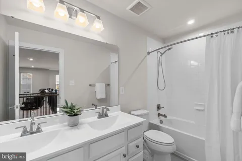 $825,000 | 5245 Red Maple Drive, Frederick, MD 21703