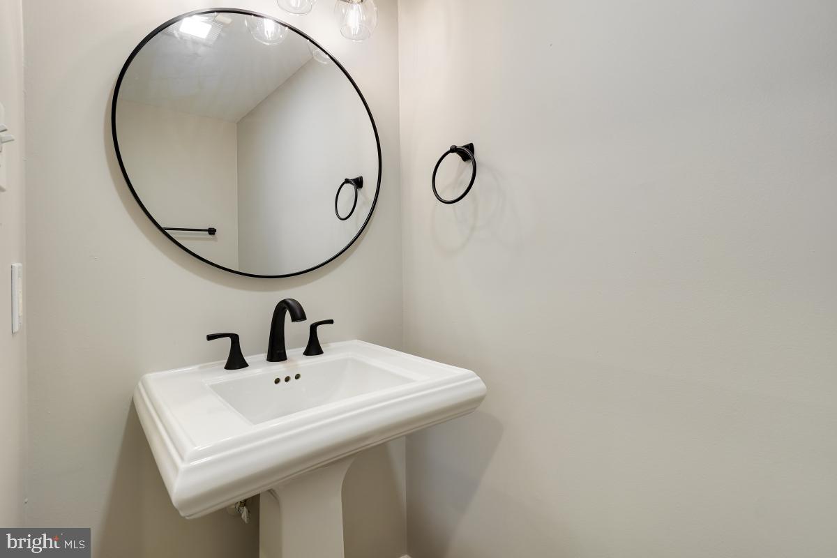 1530 Goldenrain Court Reston, VA 20190 - Photo 11 of 50 Updated Powder Room
