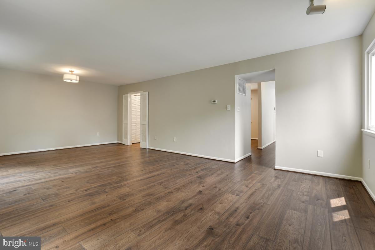 1530 Goldenrain Court Reston, VA 20190 - Photo 16 of 50 Living Room/Dining Room