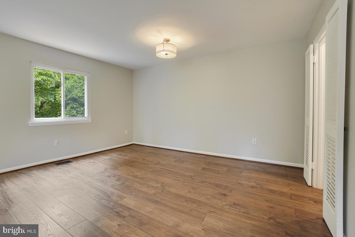 1530 Goldenrain Court Reston, VA 20190 - Photo 20 of 50 Gallery Image 20