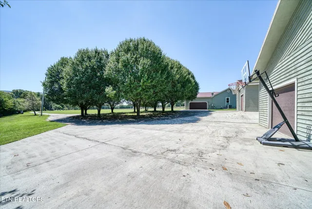 $799,000 | 113 Swan Road, Crossville, TN 38555