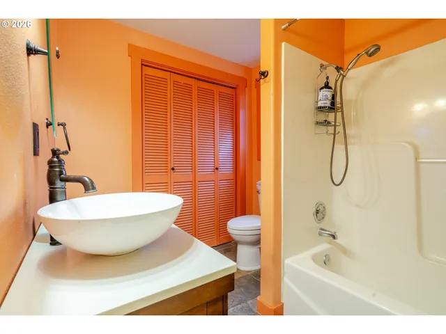 $1,025,000 | 40759 McDowell Creek Drive, Lebanon, OR 97355