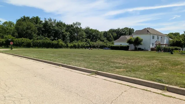$39,900 | 659 Boz Way, Belvidere, IL 61008
