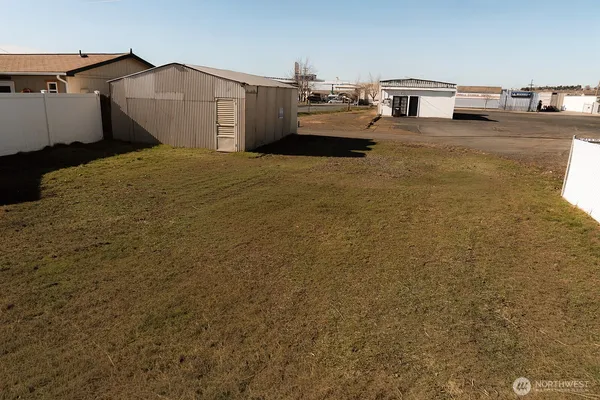 $265,000 | 325 South Almira Avenue, Connell, WA 99326