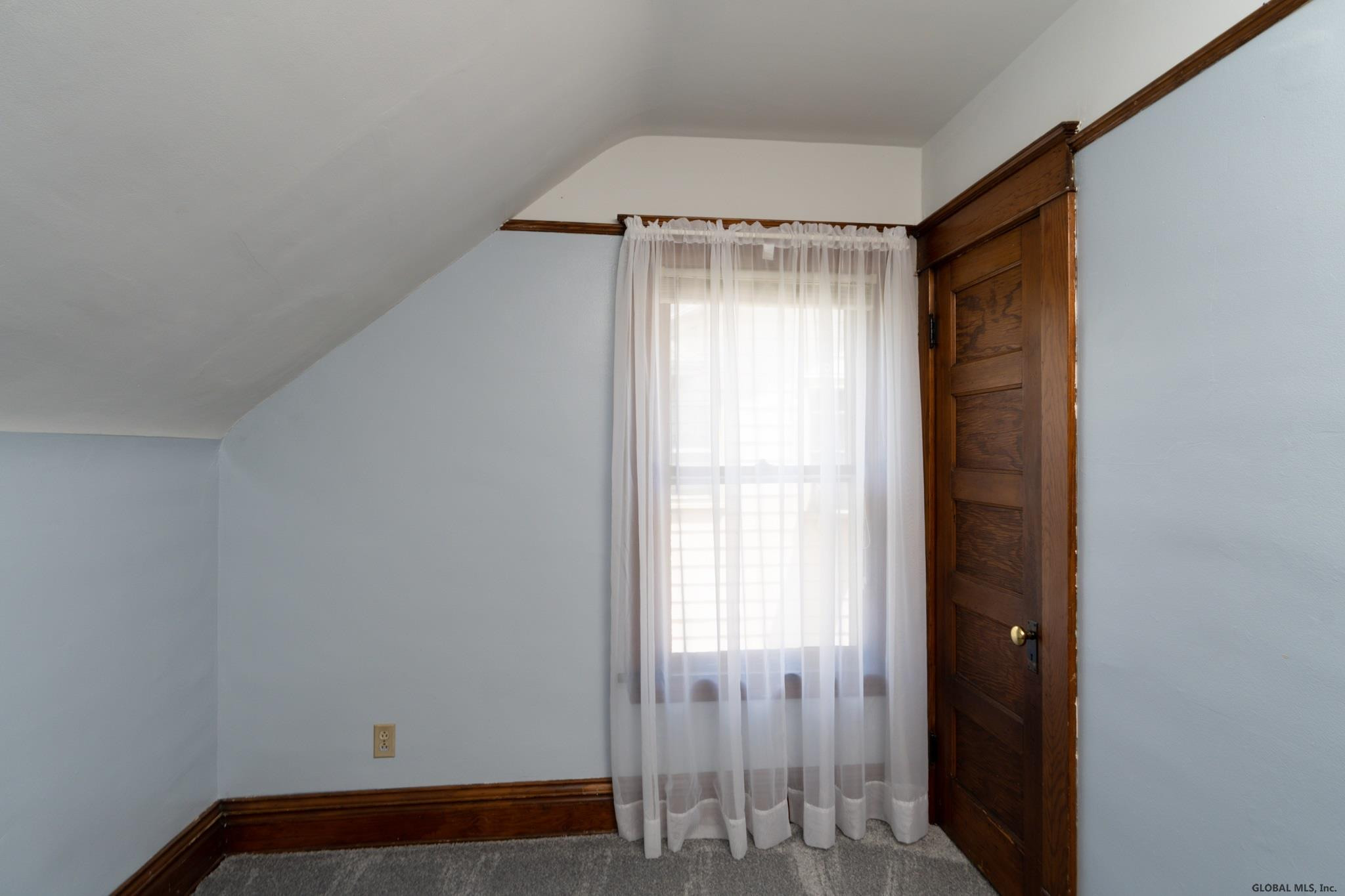 5 Sard Road Albany, NY 12209 - Photo 14 of 25 Photo 14