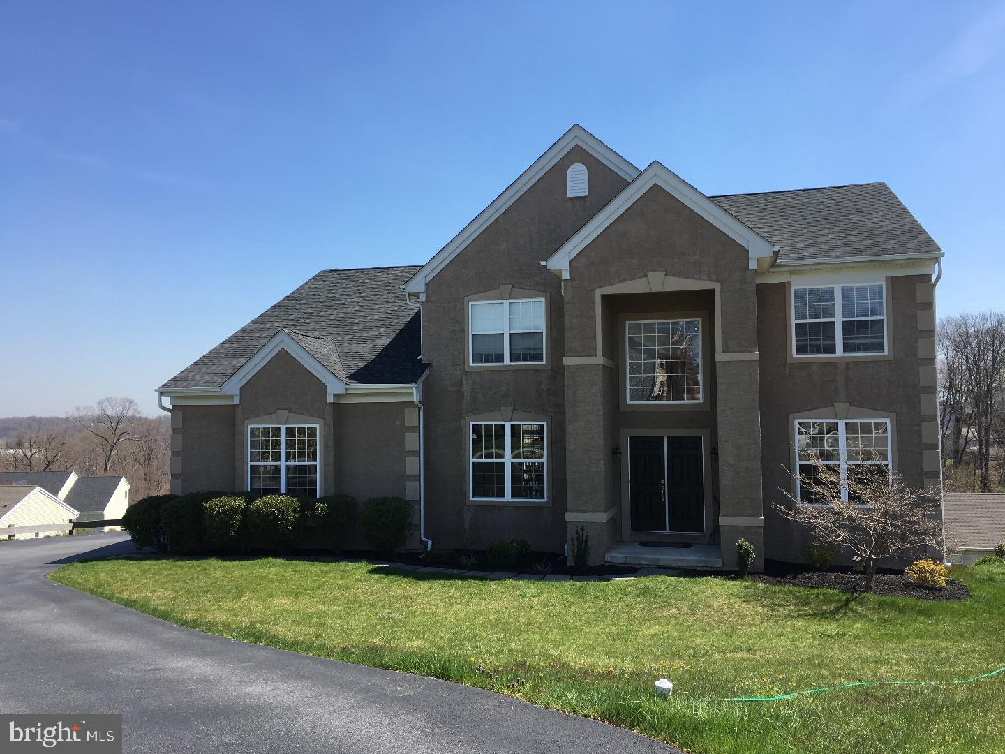 8 Phillips Circle Aston, PA 19014 - Photo 1 of 25