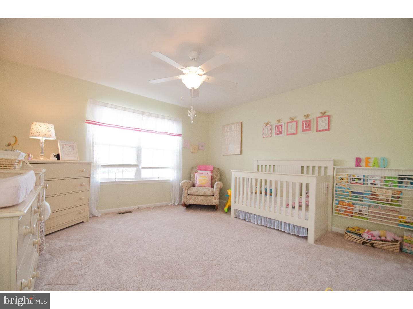 8 Phillips Circle Aston, PA 19014 - Photo 12 of 25