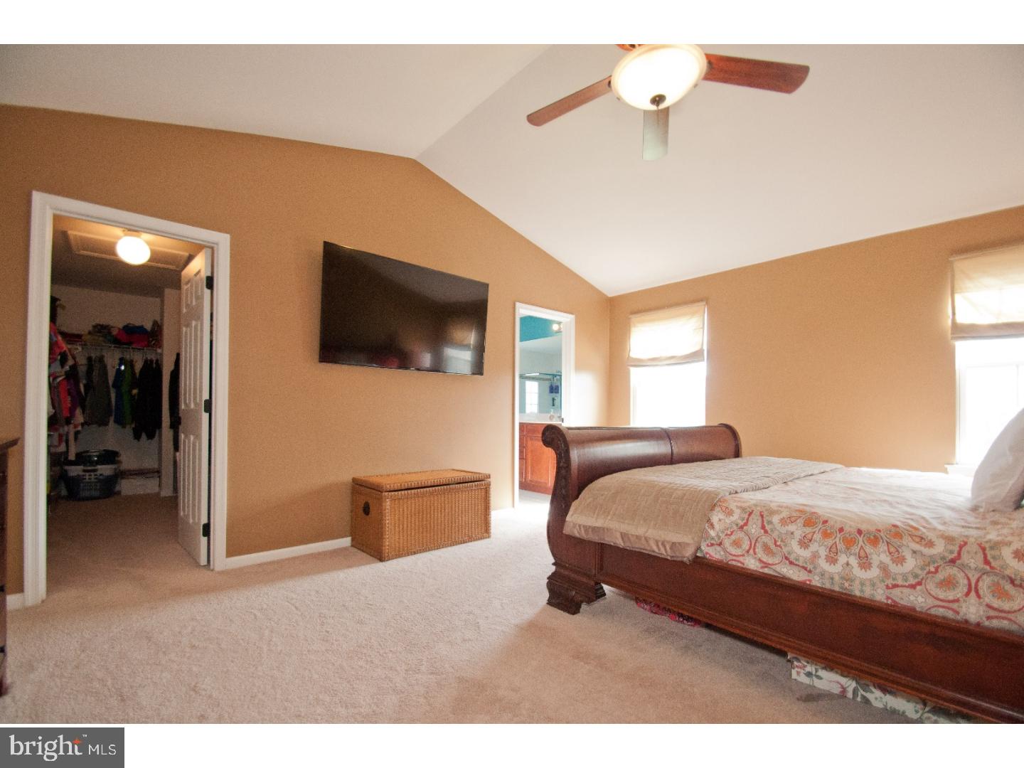 8 Phillips Circle Aston, PA 19014 - Photo 16 of 25