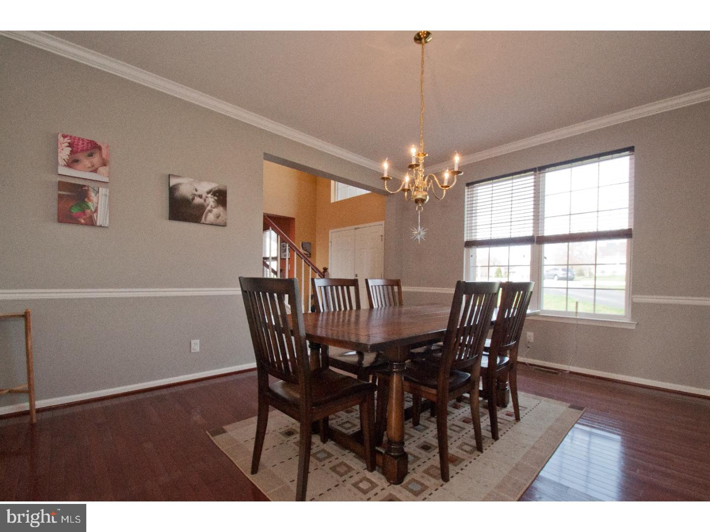 8 Phillips Circle Aston, PA 19014 - Photo 5 of 25