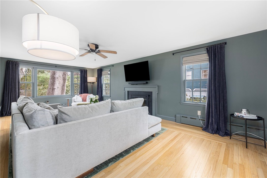 9 Lamson Road Barrington, RI 02806 - Photo 13 of 44