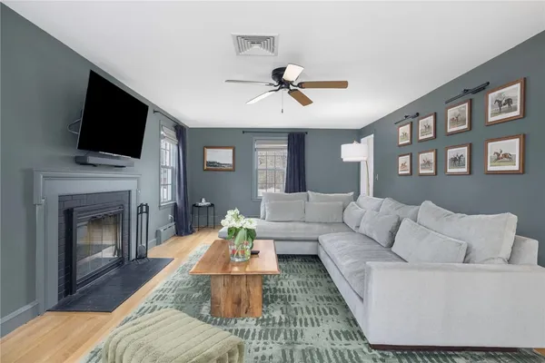 $935,000 | 9 Lamson Road, Barrington, RI 02806
