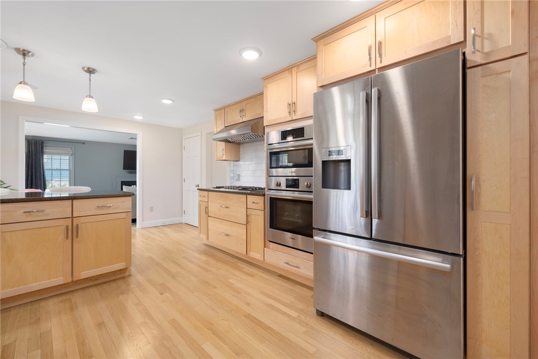 9 Lamson Road Barrington, RI 02806 - Photo 9 of 44