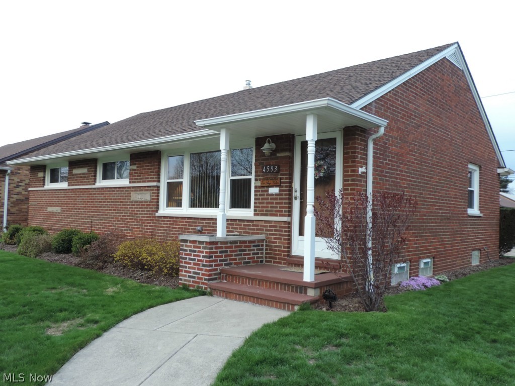 4593 Roadoan Road Brooklyn, OH 44144 - Photo 2 of 16