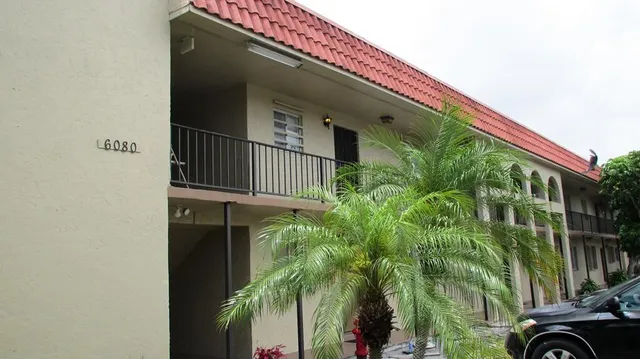 $1,700 | 6080 Forest Hill Boulevard, Unit 206, West Palm Beach, FL 33415