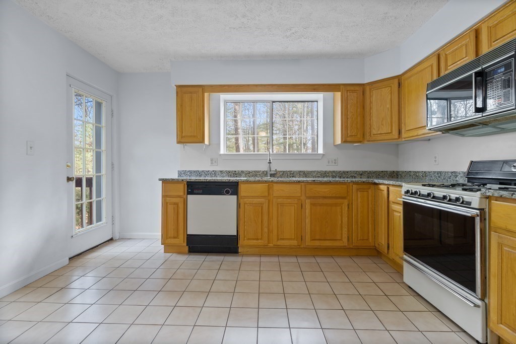 55 East Bluff Road, Unit 55 Ashland, MA 01721 - Photo 9 of 16 Gallery Image 9