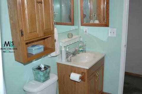 28241 Raleigh Crescent New Baltimore, MI 48051 - Photo 9 of 12 198836-8.JPG