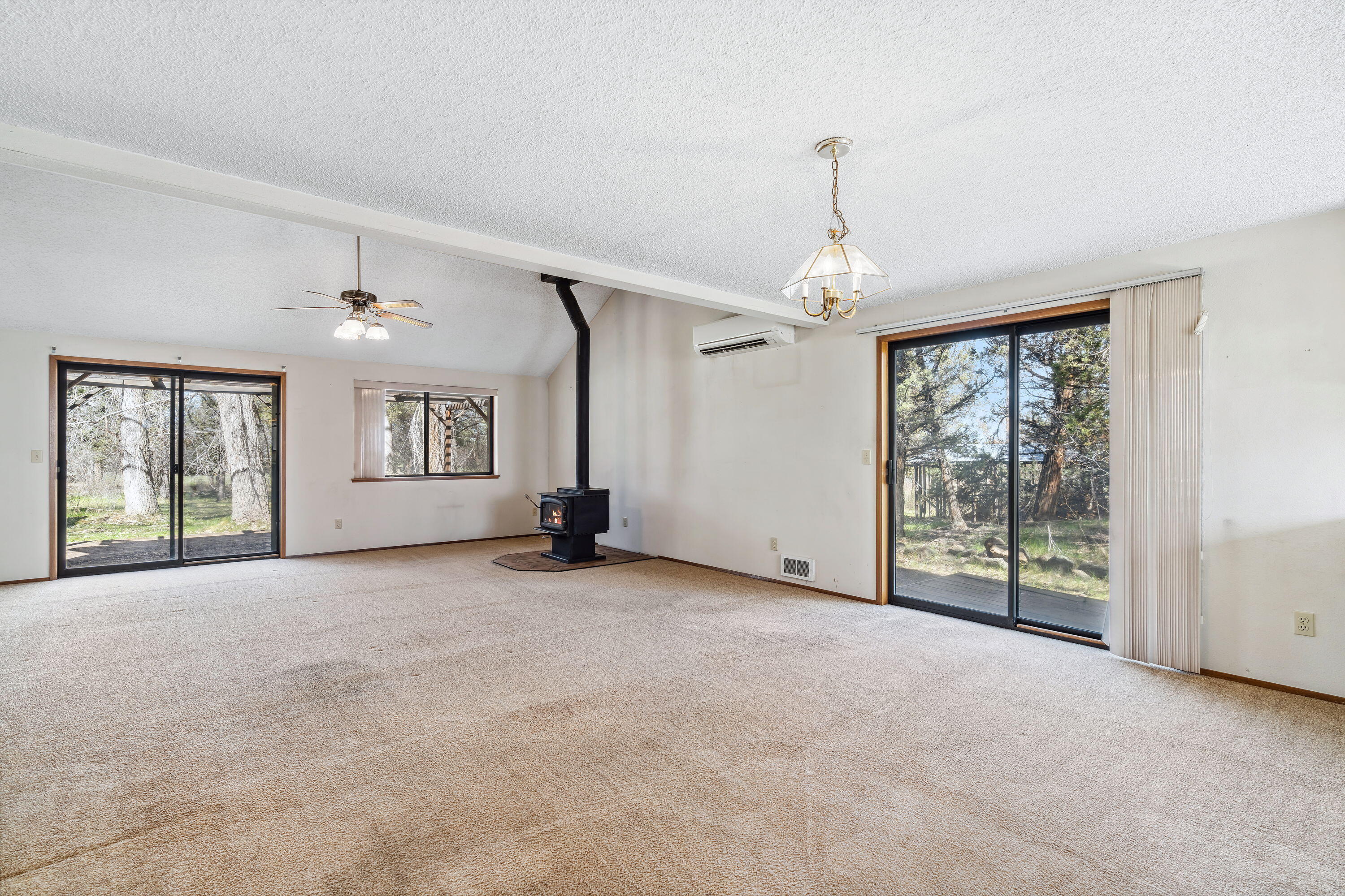 63681 Gentry Loop Bend, OR 97701 - Photo 10 of 42 10. Living: Dining Room