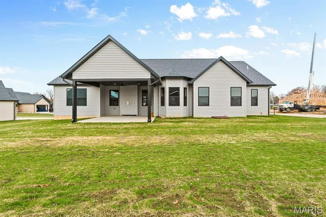 $575,000 | 1416 Guilford Place, Troy, IL 62294