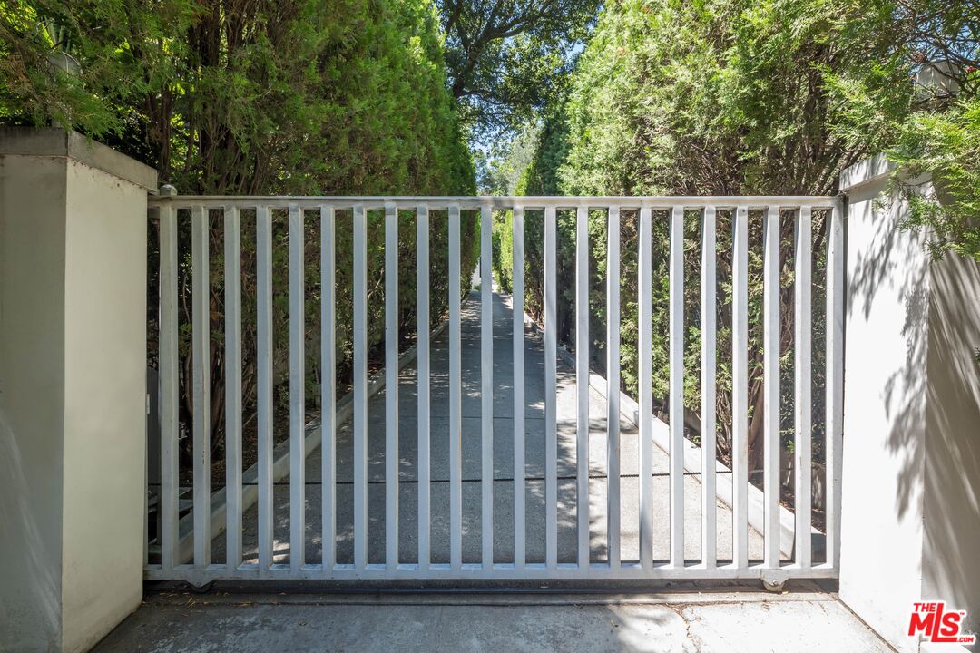 12309 Viewcrest Road Studio City, CA 91604 - Photo 2 of 52 a view of stairs with a small yard