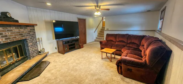 $335,000 | 4-208 Beachcomber Lane, Lake Carroll, IL 61046