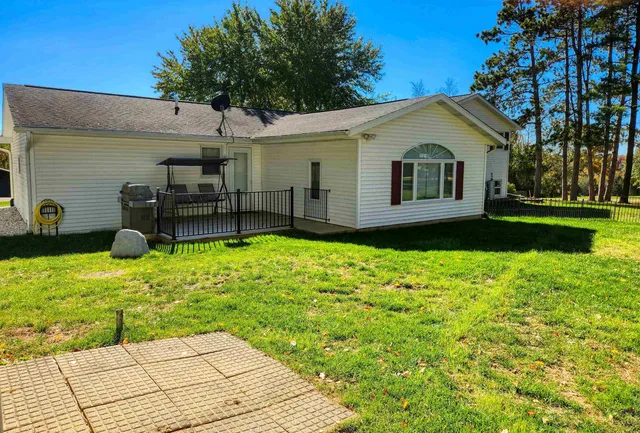 $335,000 | 4-208 Beachcomber Lane, Lake Carroll, IL 61046