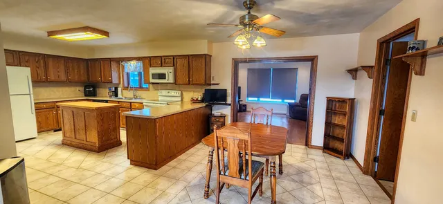 $335,000 | 4-208 Beachcomber Lane, Lake Carroll, IL 61046