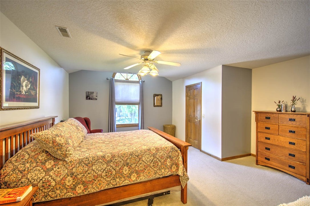 3646 Pleasantview Court Decatur, IL 62526 - Photo 23 of 45