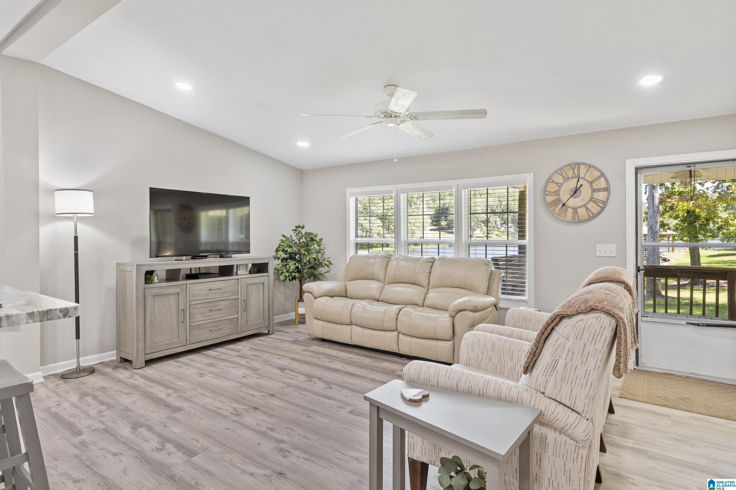 77 Coyote Lane Sylacauga, AL 35151 - Photo 1 of 41