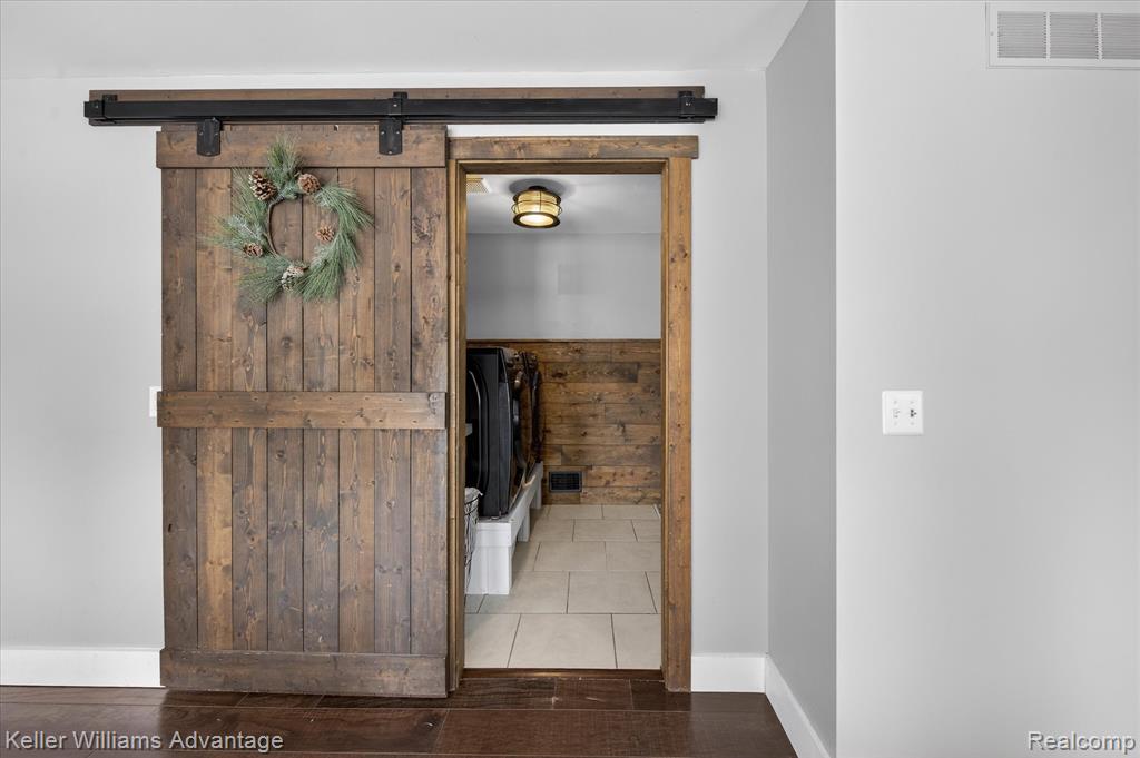 47707 Rochester Drive Novi, MI 48374 - Photo 16 of 47 Gallery Image 16
