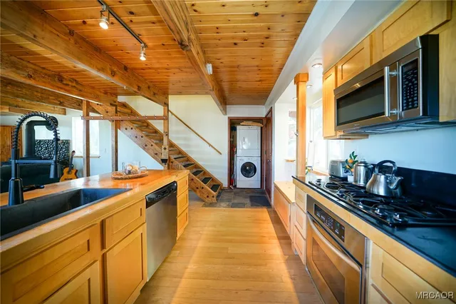 $358,000 | 33469 Music Camp Road, Running Springs, CA 92382