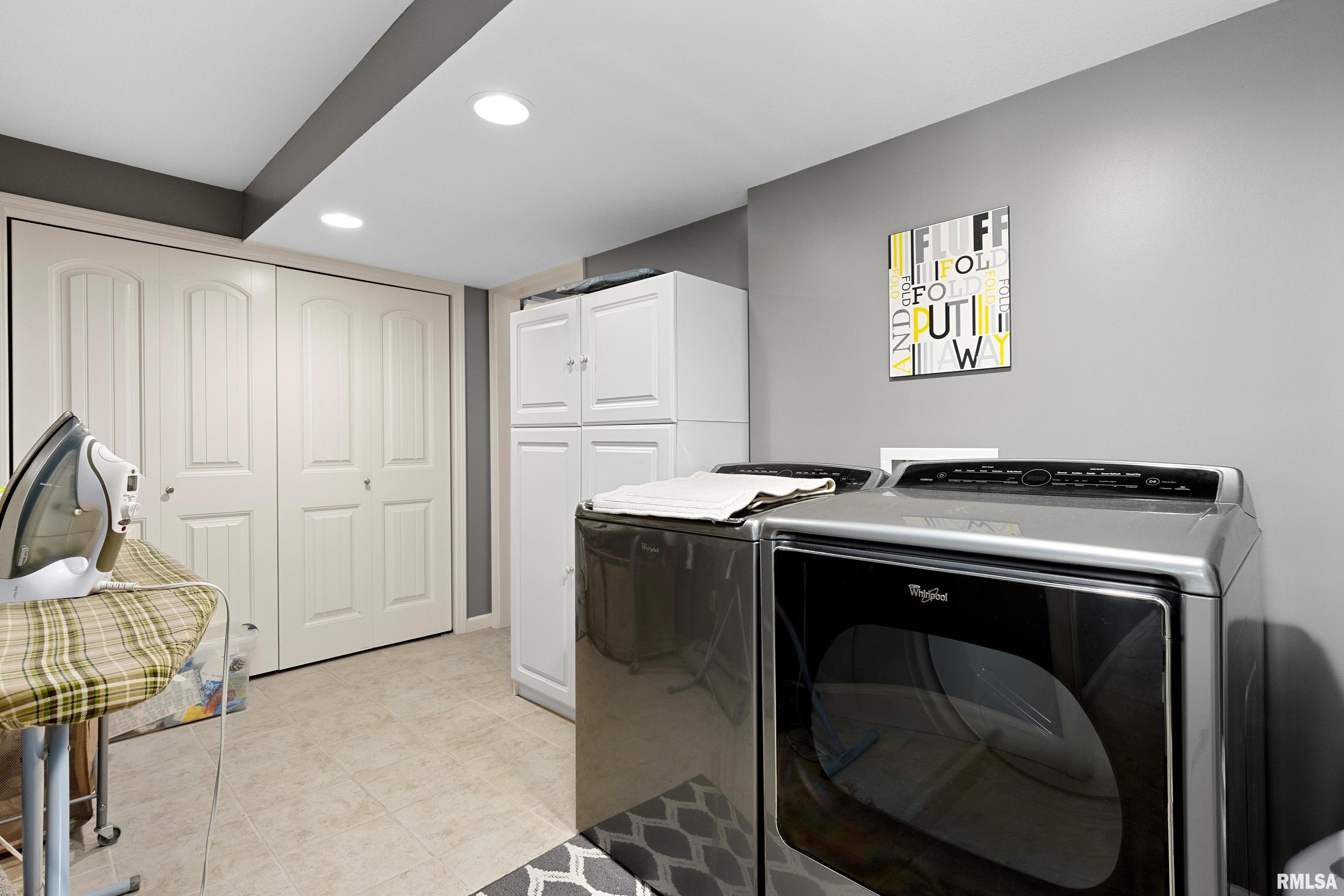 1834 Kingsbury Road Washington, IL 61571 - Photo 8 of 43 Gallery Image 8
