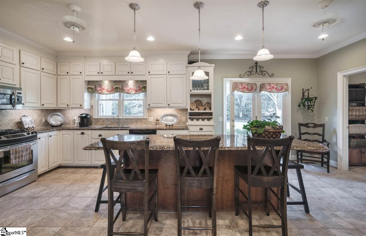 7 Ruffian Way Greenville, SC 29615 - Photo 9 of 36 Gallery Image 9
