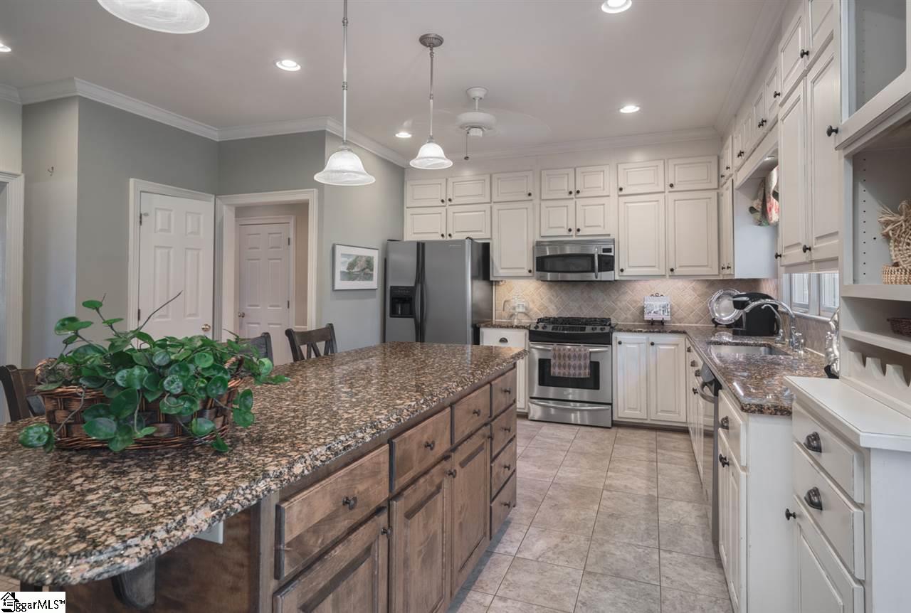 7 Ruffian Way Greenville, SC 29615 - Photo 10 of 36 Gallery Image 10