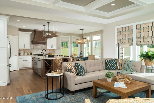 $838,900 | 4 Angeles Avenue, Wilton, NY 12866